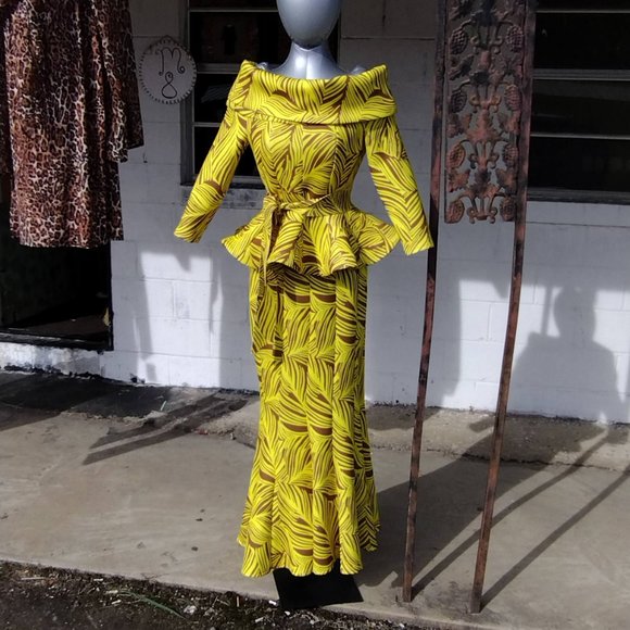 Timeless elegance peplum top and mermaid skirt set  Elevate your wardrobe - Picture 2 of 4